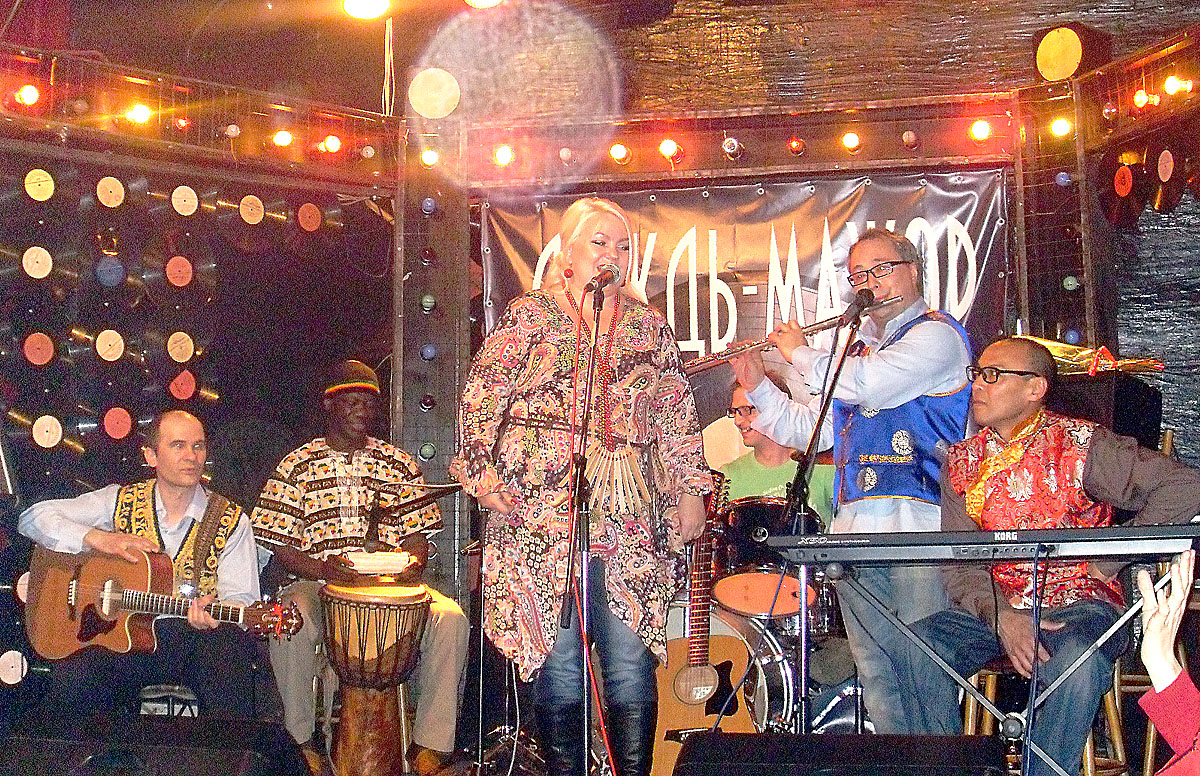 Инна Рытова и ансамбль казачьей песни 