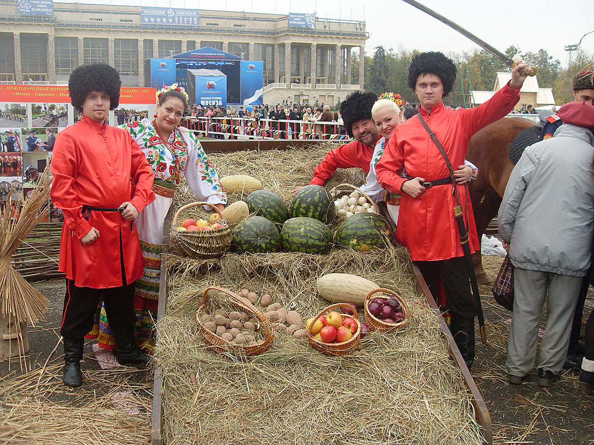 Инна Рытова и ансамбль казачьей песни 