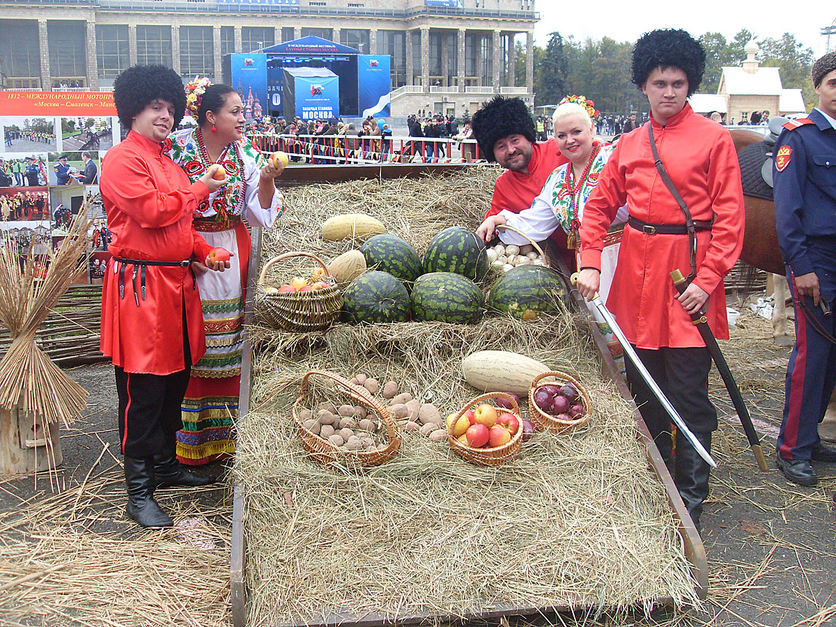 Инна Рытова и ансамбль казачьей песни 