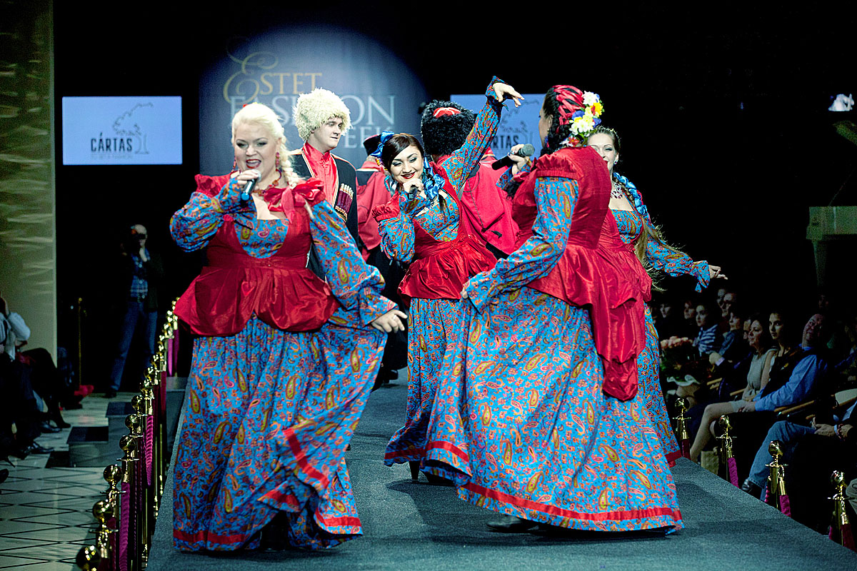 Инна Рытова и ансамбль казачьей песни 