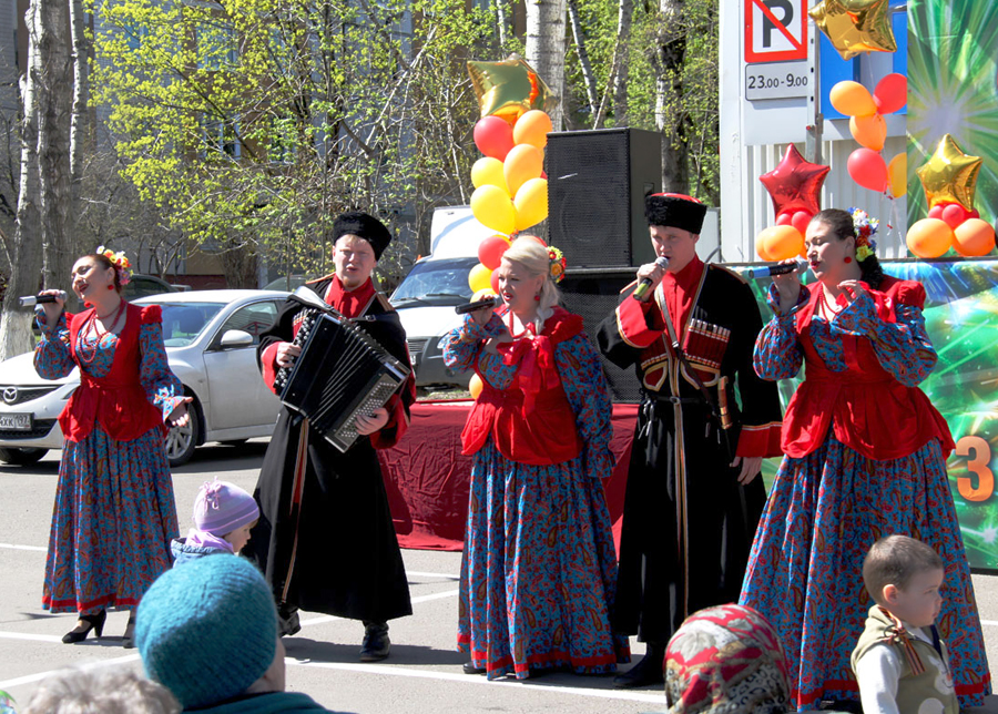 Инна Рытова и ансамбль казачьей песни 