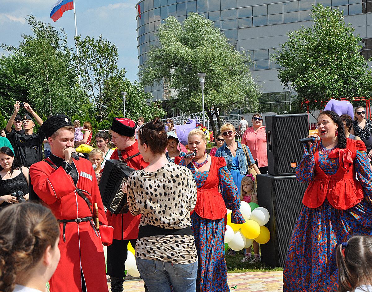 Инна Рытова и ансамбль казачьей песни 