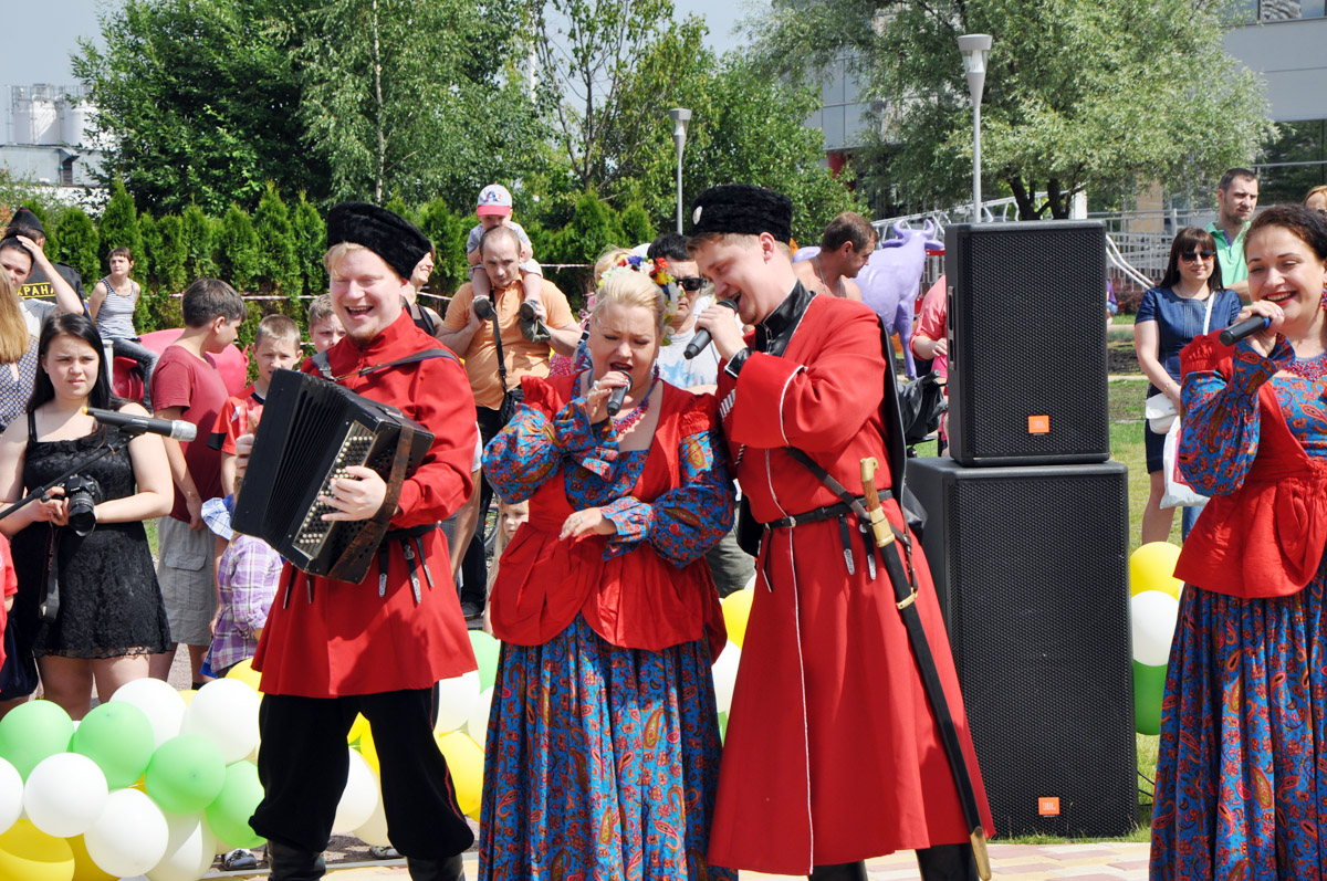 Инна Рытова и ансамбль казачьей песни 