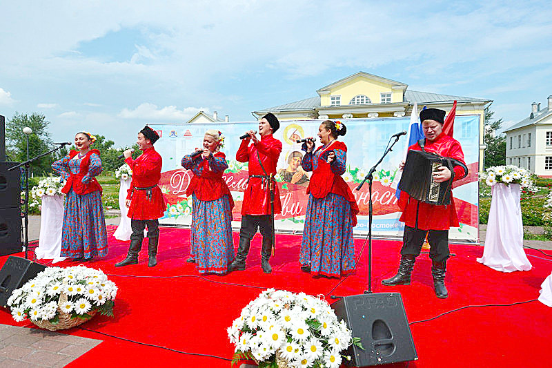 Инна Рытова и ансамбль казачьей песни 