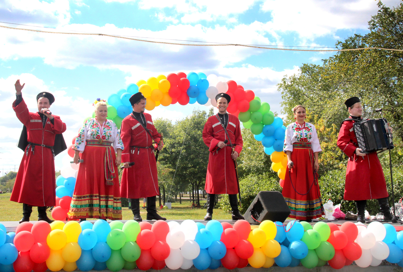 Инна Рытова и ансамбль казачьей песни 