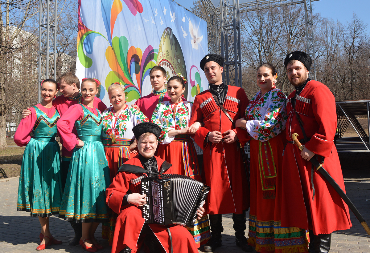 Инна Рытова и ансамбль казачьей песни 