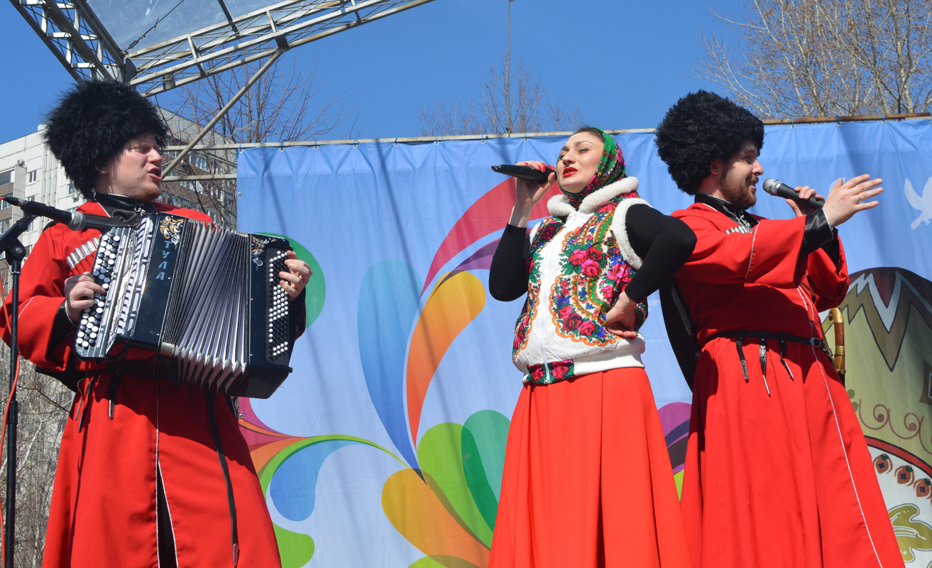 Инна Рытова и ансамбль казачьей песни 